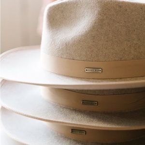 NWOT Gigi Pip Monroe Rancher Hat